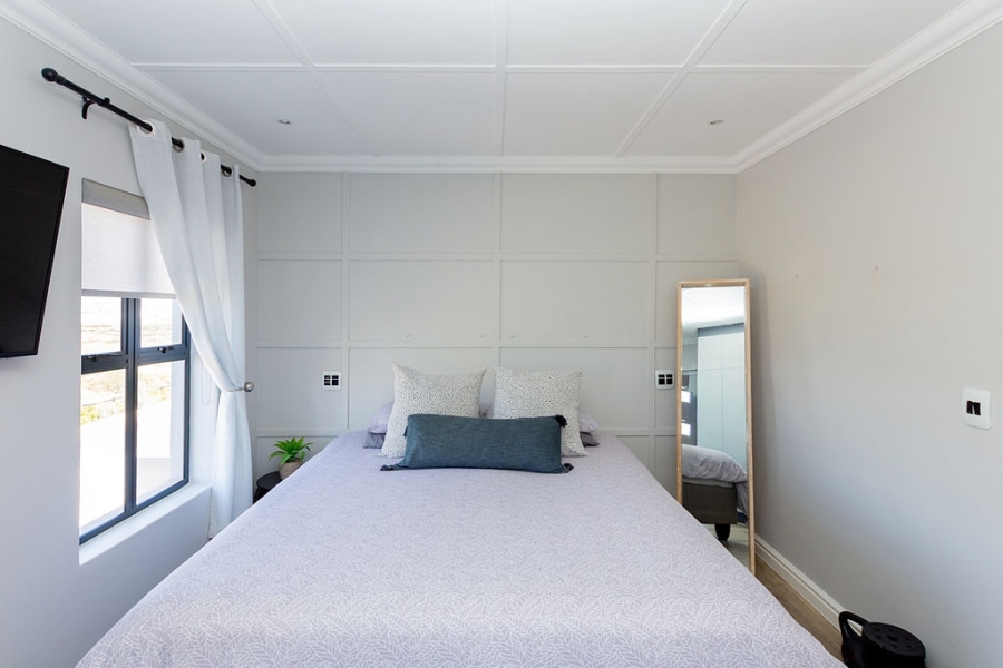 4 Bedroom Property for Sale in Calypso Beach Western Cape